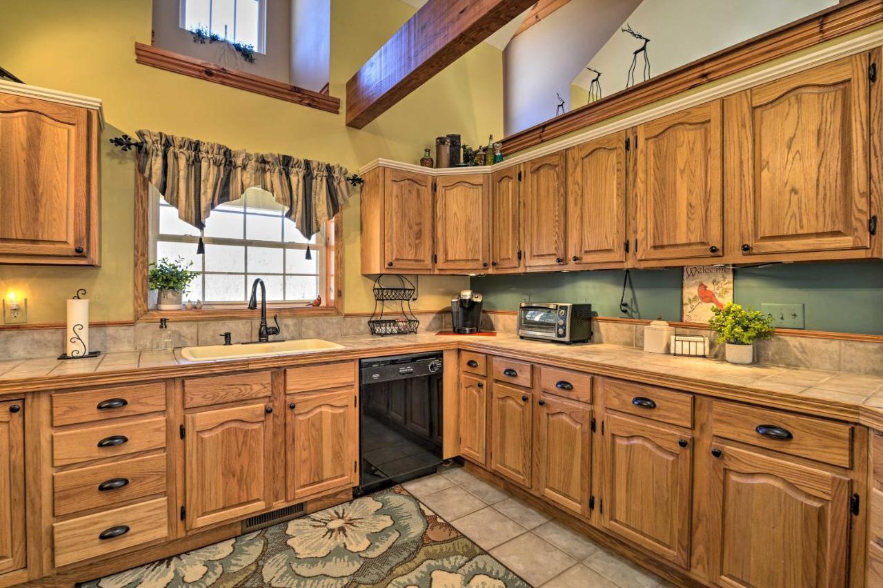 Private Family Home With Deck, Porch And Forest Views! McComas Beach 外观 照片